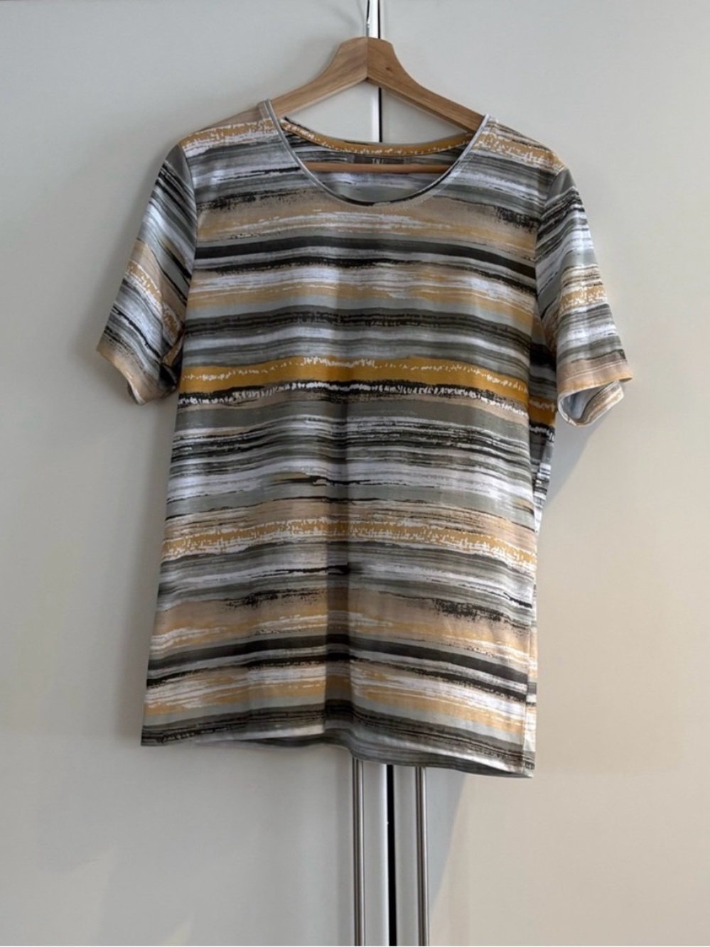 Women’s Striped Short-Sleeve Tee in Mustard and Gray Woman’s L